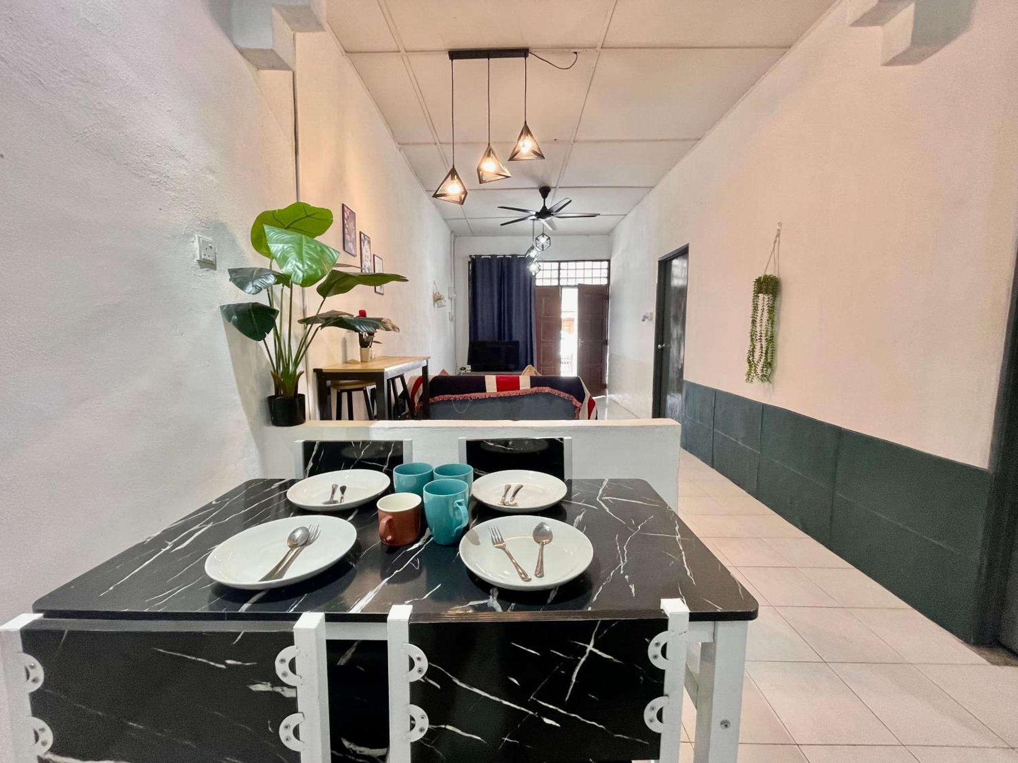 Entire Cozy Home 16 • 3 Bedroom @ Alma בוקיט מרטג'אם מראה חיצוני תמונה